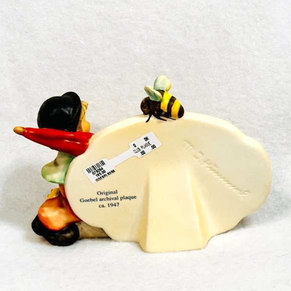 Goebel Hummel #900 Merry Wanderer Plaque w/Bee - Exclusive 1999 - Picture 7 of 12